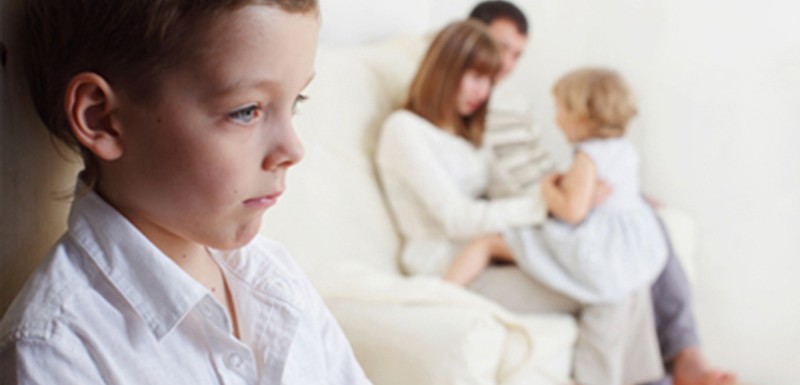 7 أساليب تربوية تجنب طفلك العصبية