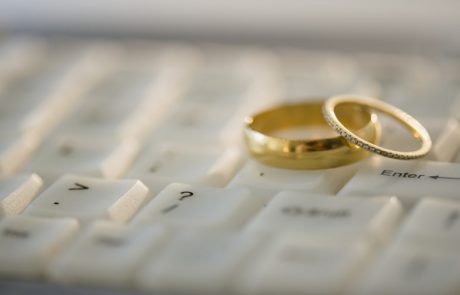 قالت زواج الرجل من المرأة ( احتكار )