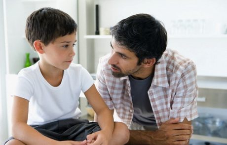 (8) مفاهيم تحدث بها مع ابنك المراهق
